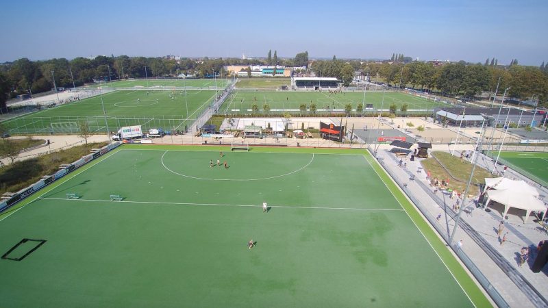 MHC De Mezen Hockey Club pitch installation